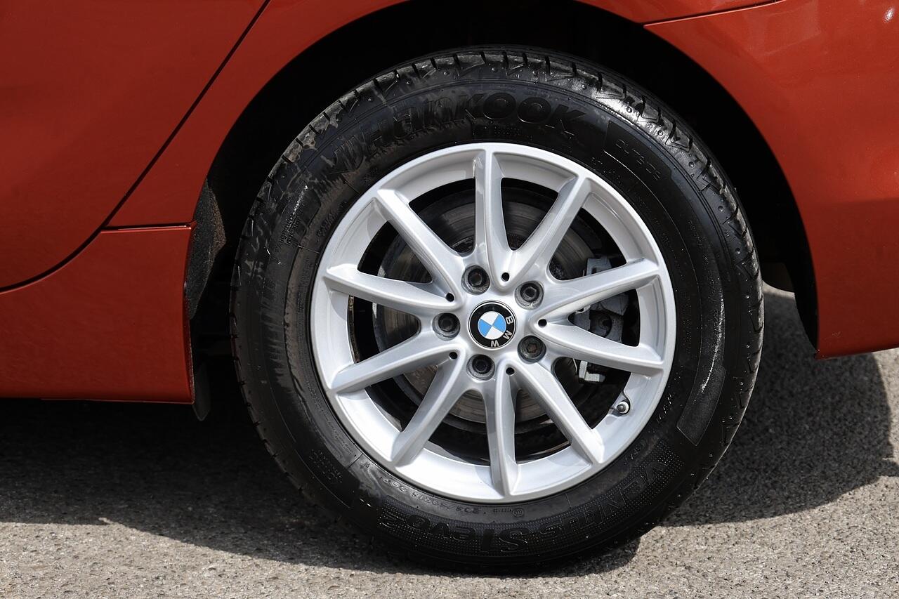 BMW 2 Series Active Tourer view 34