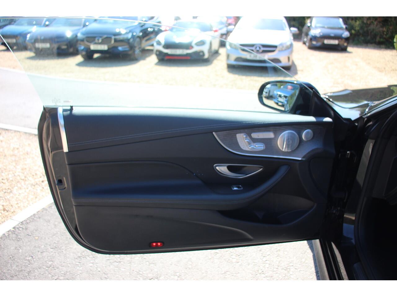 Mercedes-Benz E Class view 37