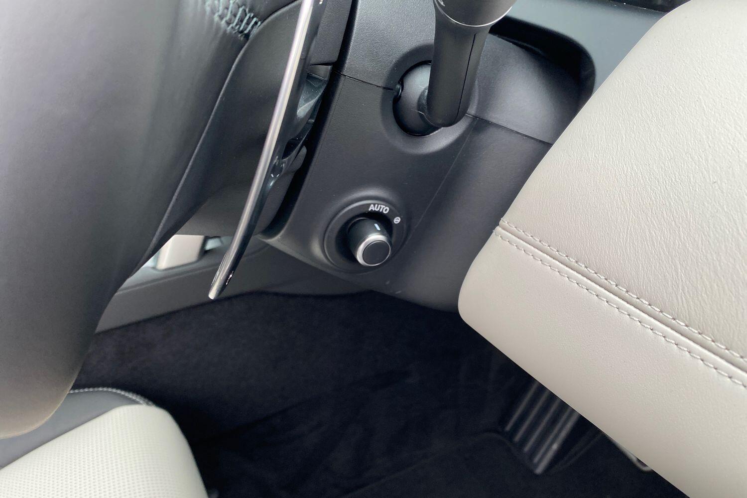 Land Rover Discovery Sport view 38