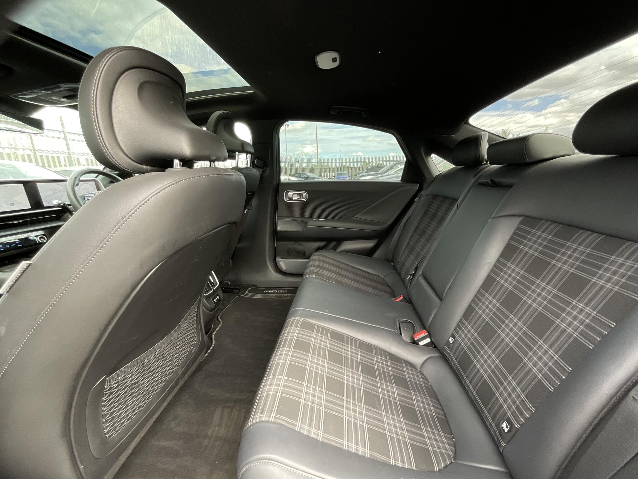Hyundai Ioniq 6 view 15