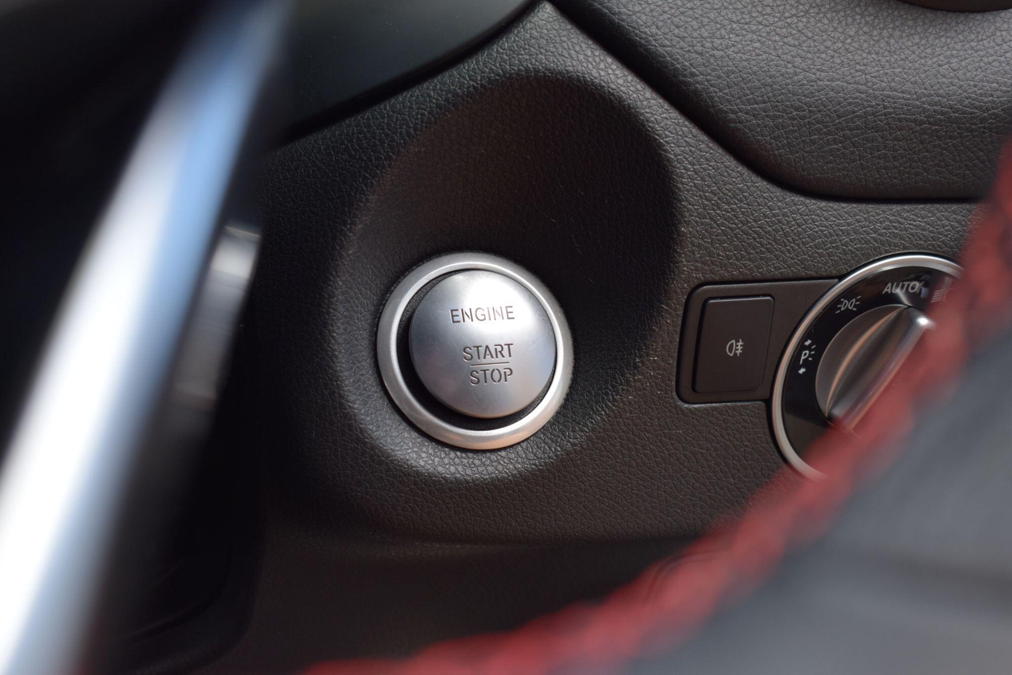 Mercedes-Benz GLA view 18