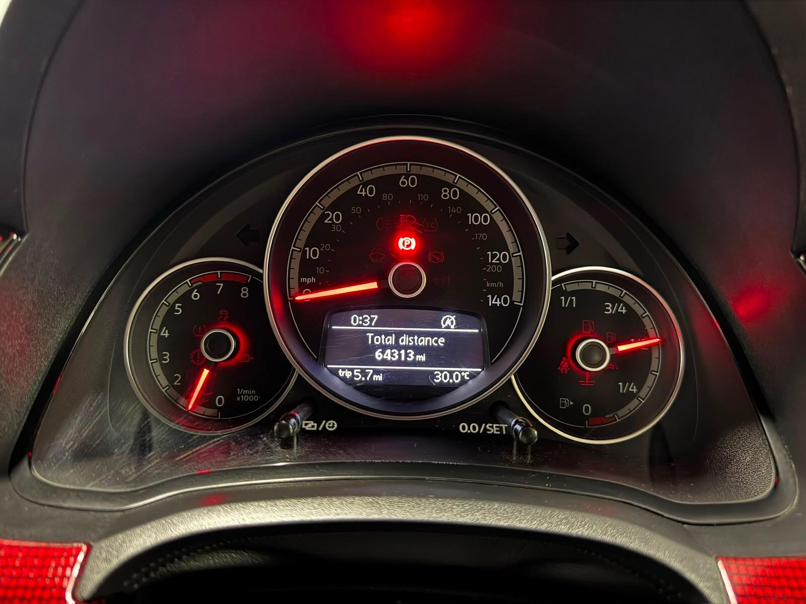 Volkswagen Up! view 31