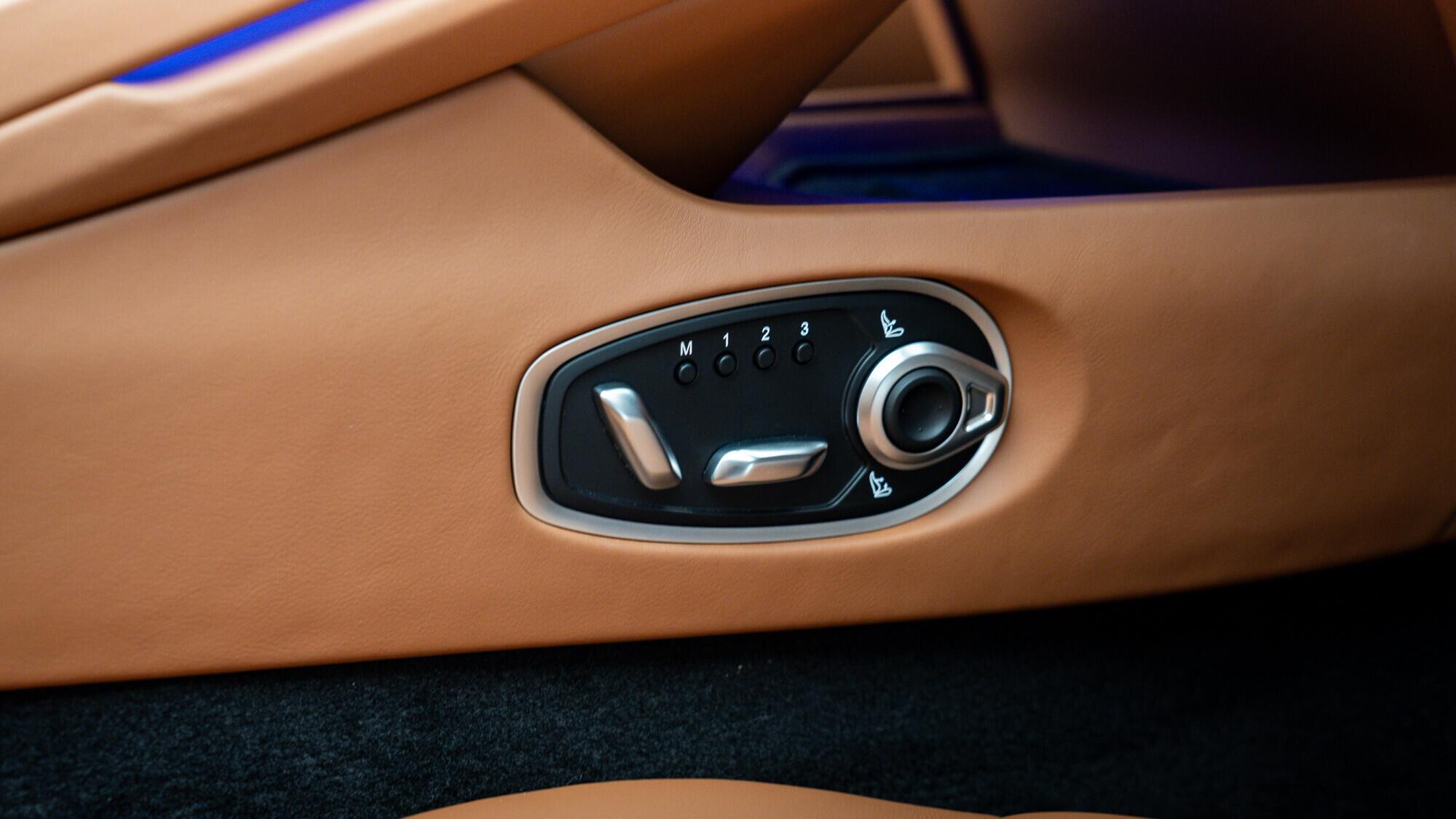 Aston Martin Volante view 27