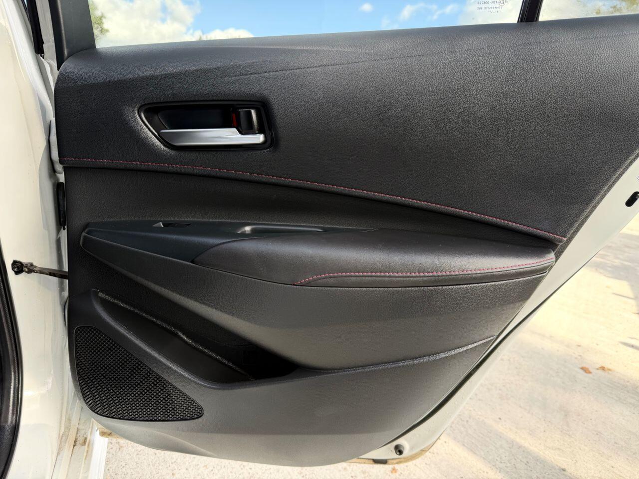 Toyota Corolla view 19