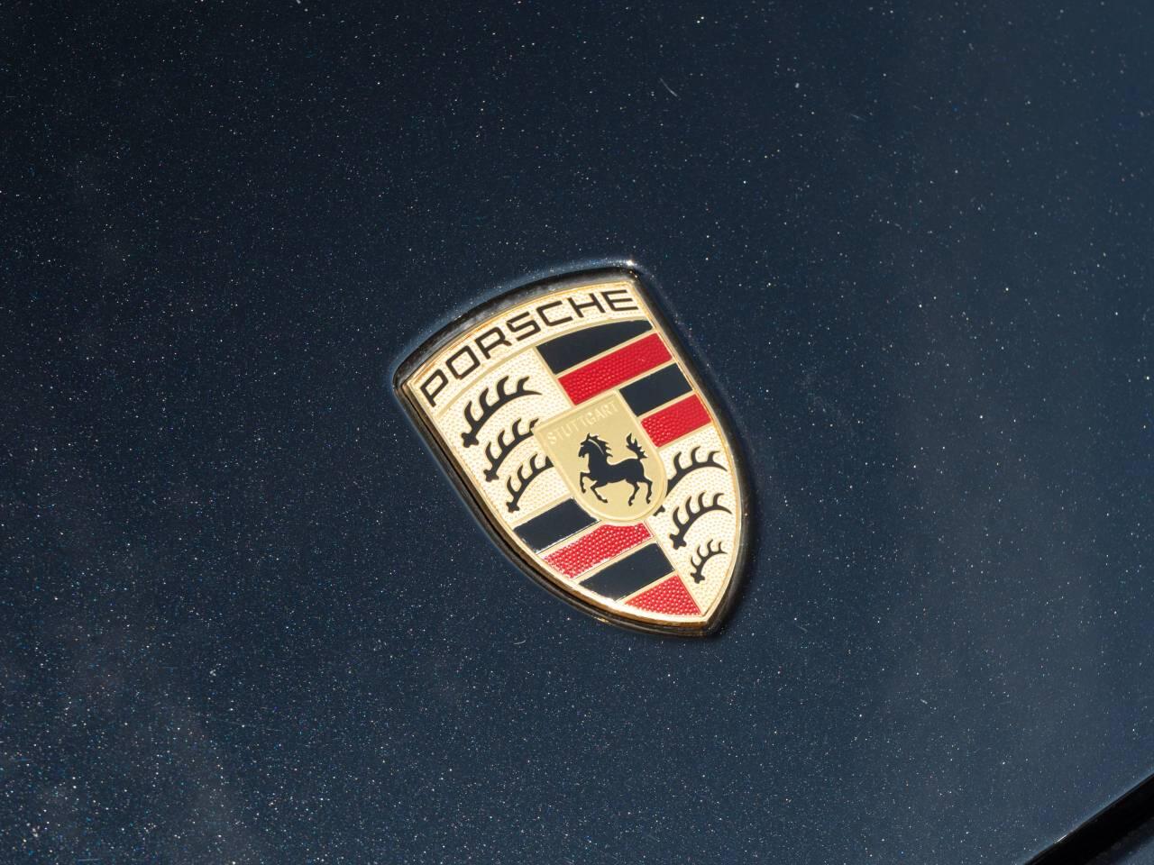 Porsche 911 view 46