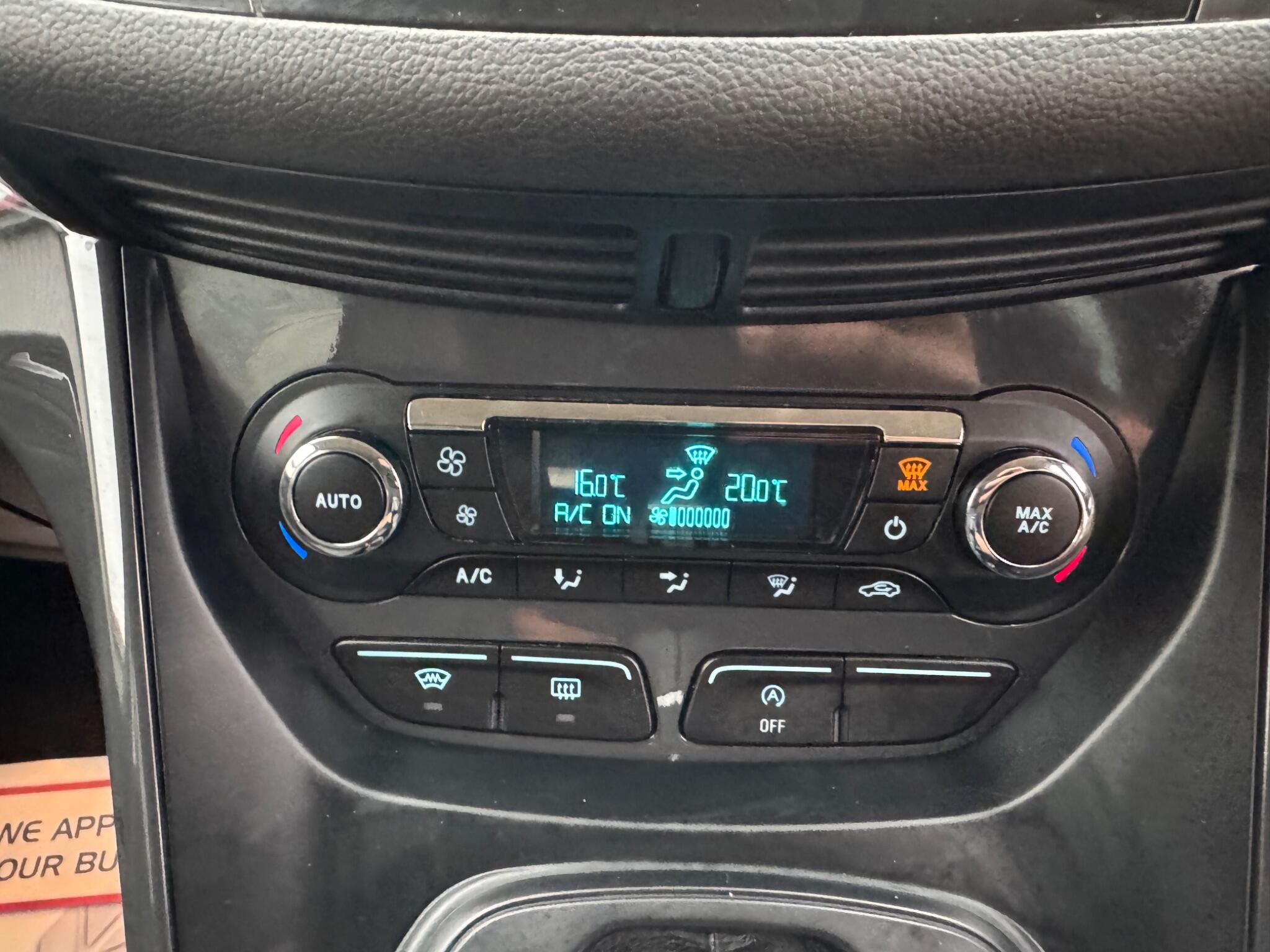 Ford Kuga view 32