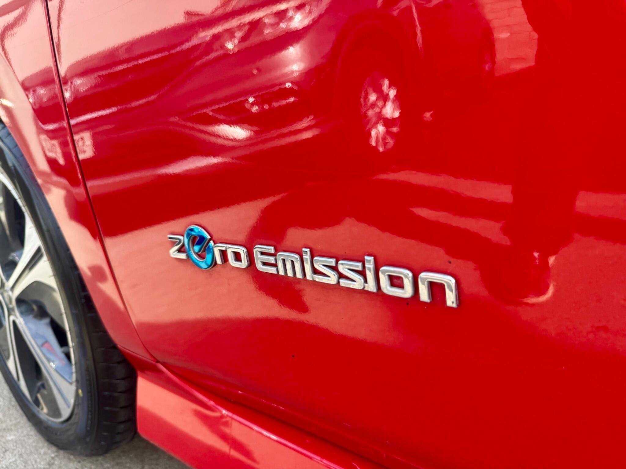 Nissan Leaf view 30