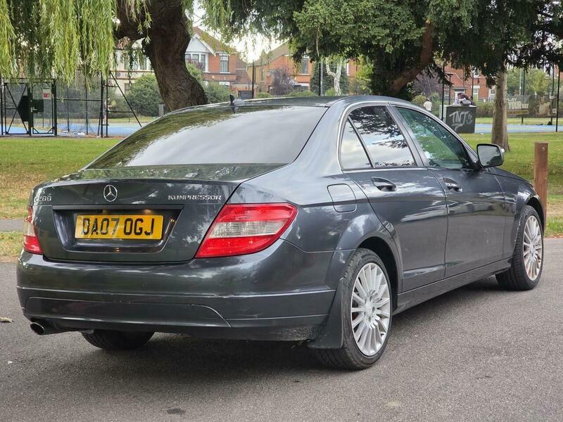 Mercedes-Benz C-Class view 36