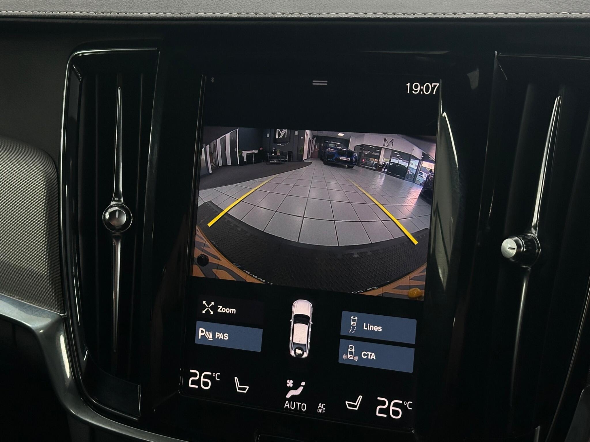 Volvo S90 view 29