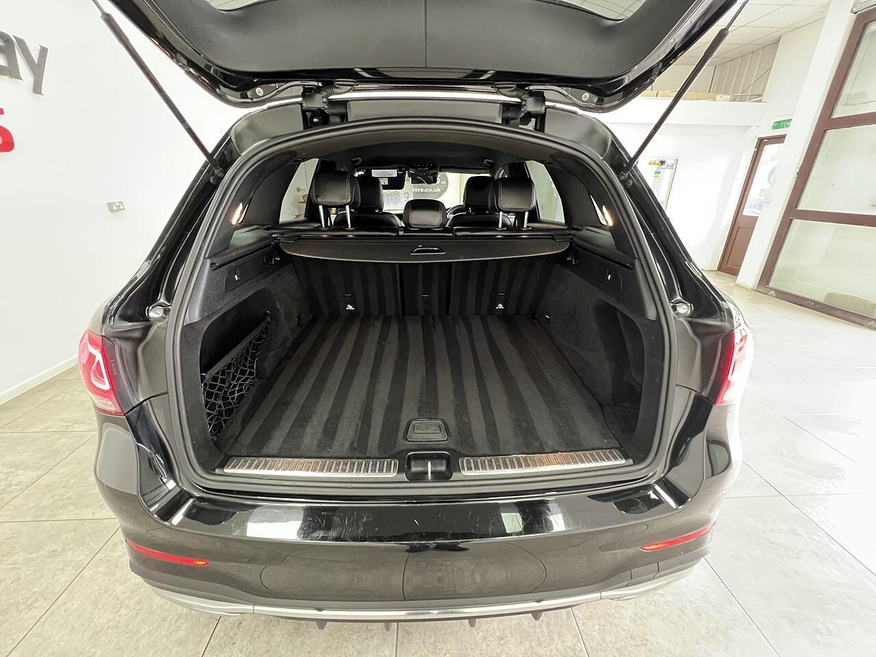Mercedes-Benz GLC view 18