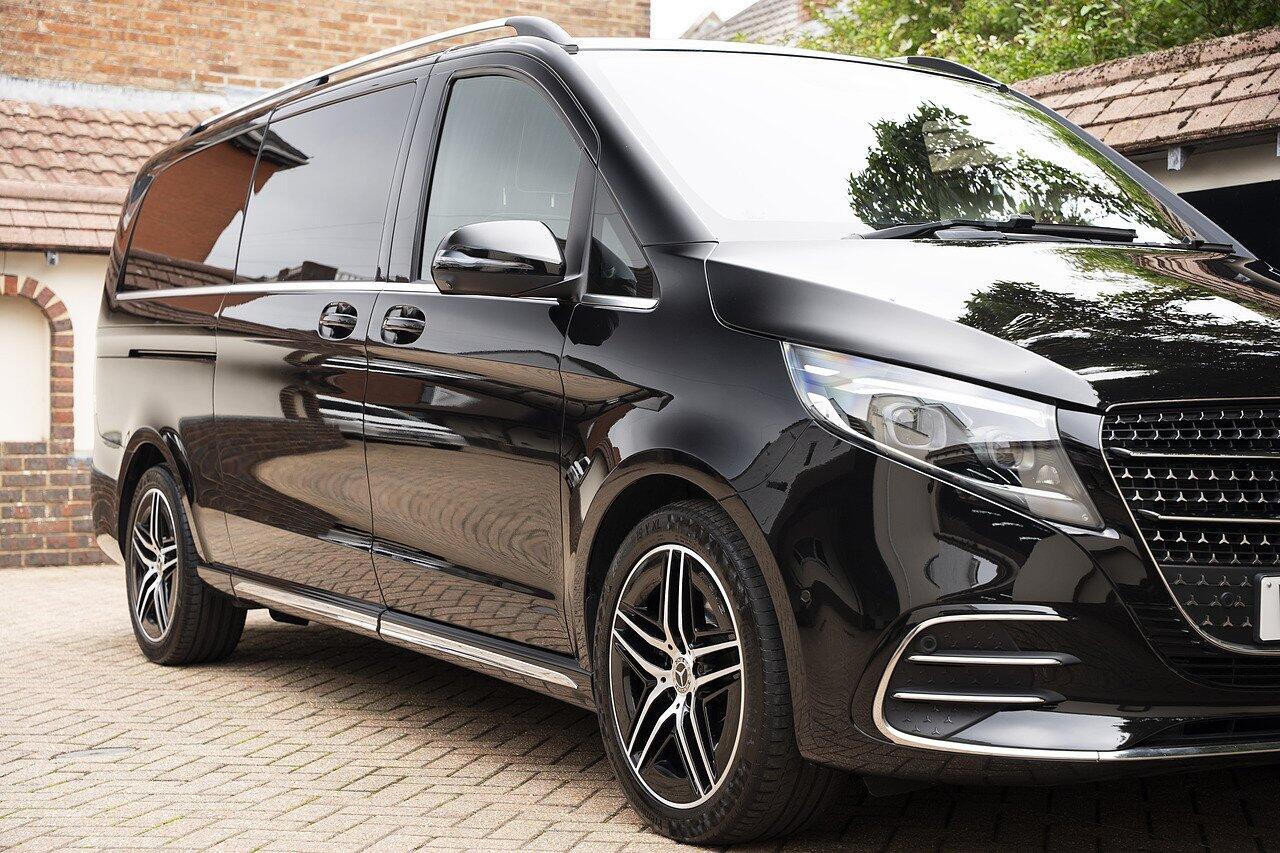 Mercedes-Benz V-Class view 6