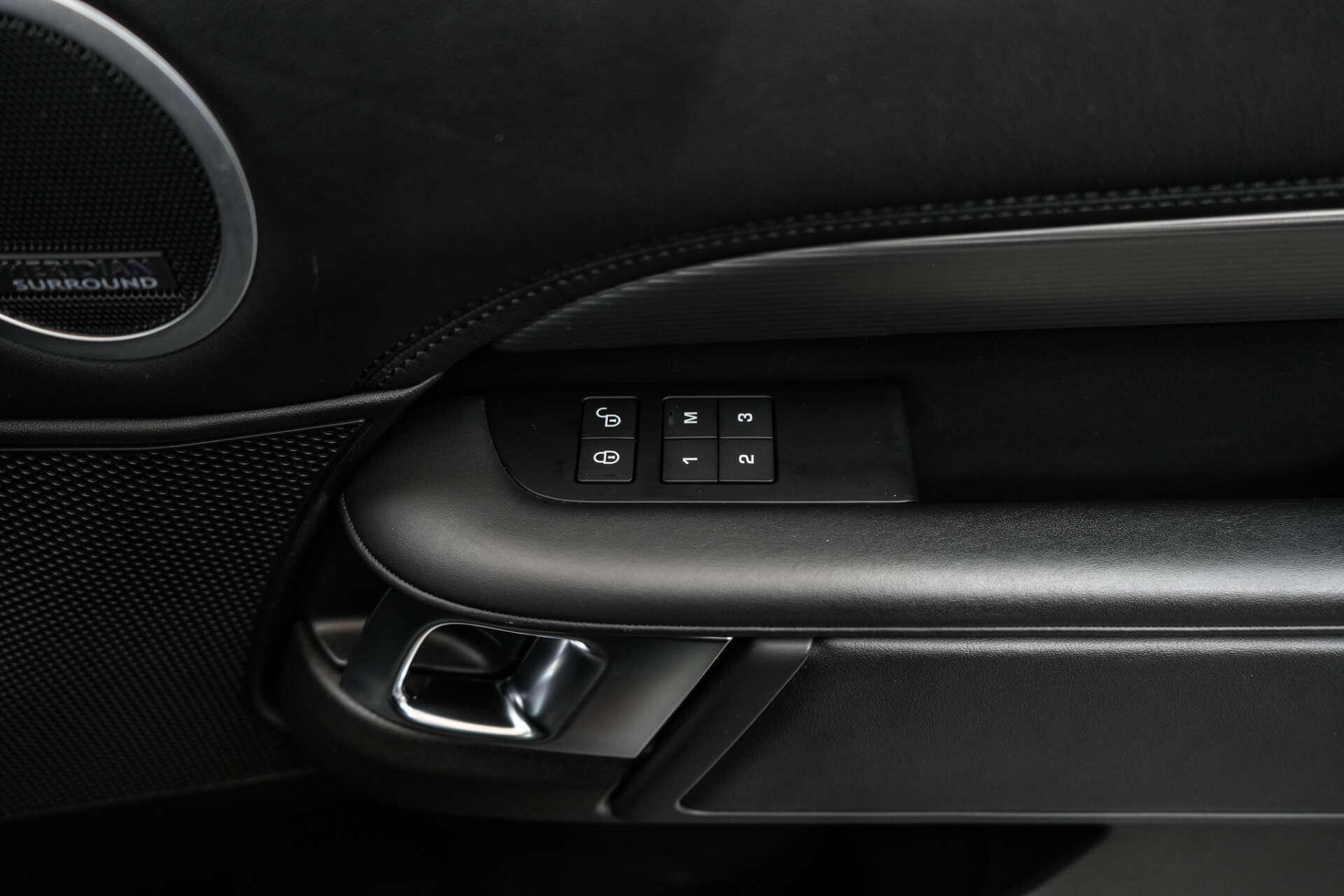 Land Rover Discovery view 26