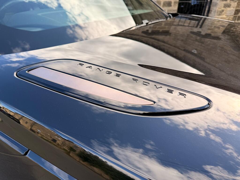 Land Rover Range Rover Velar view 18