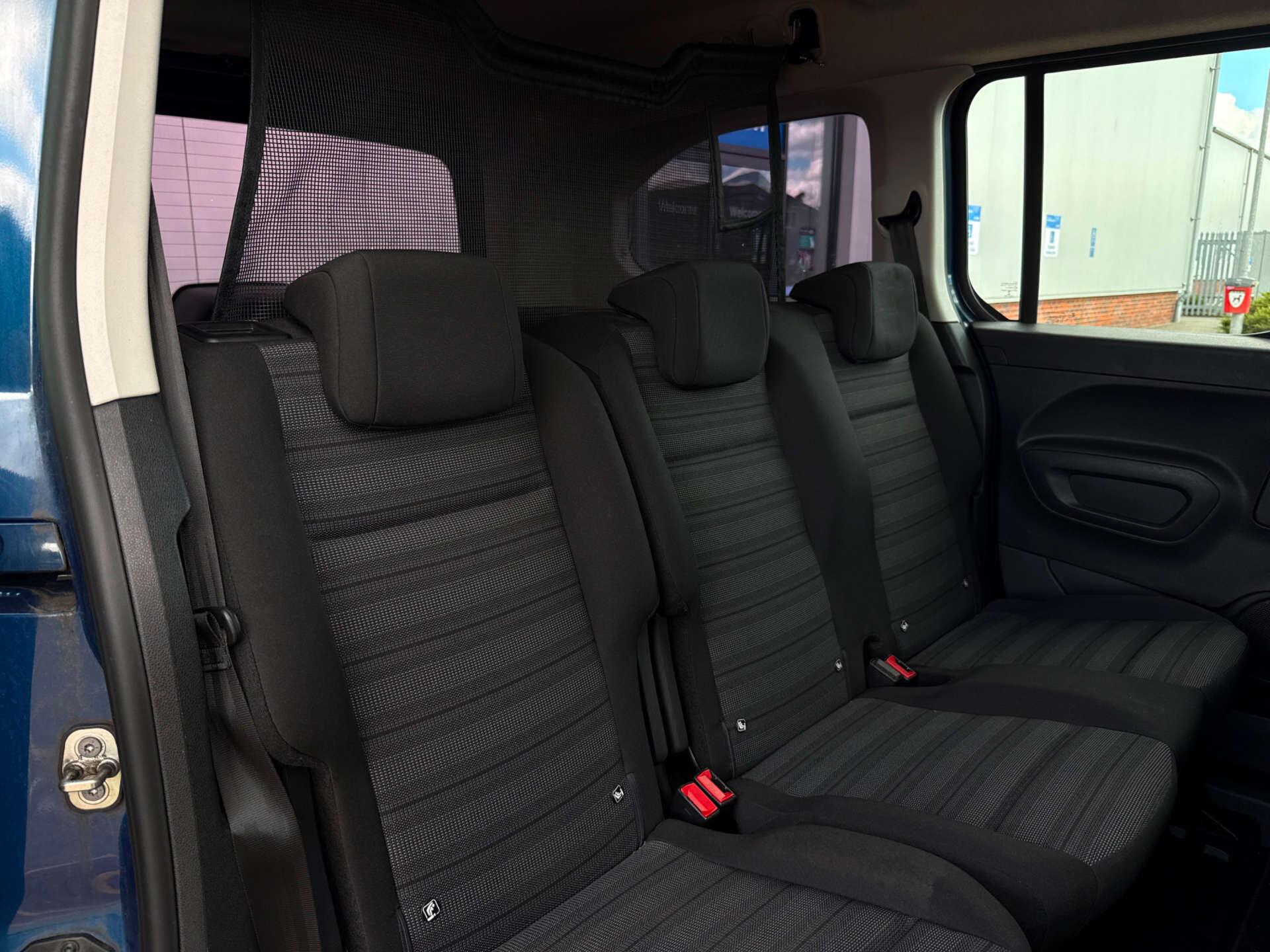 Vauxhall Combo Life view 19