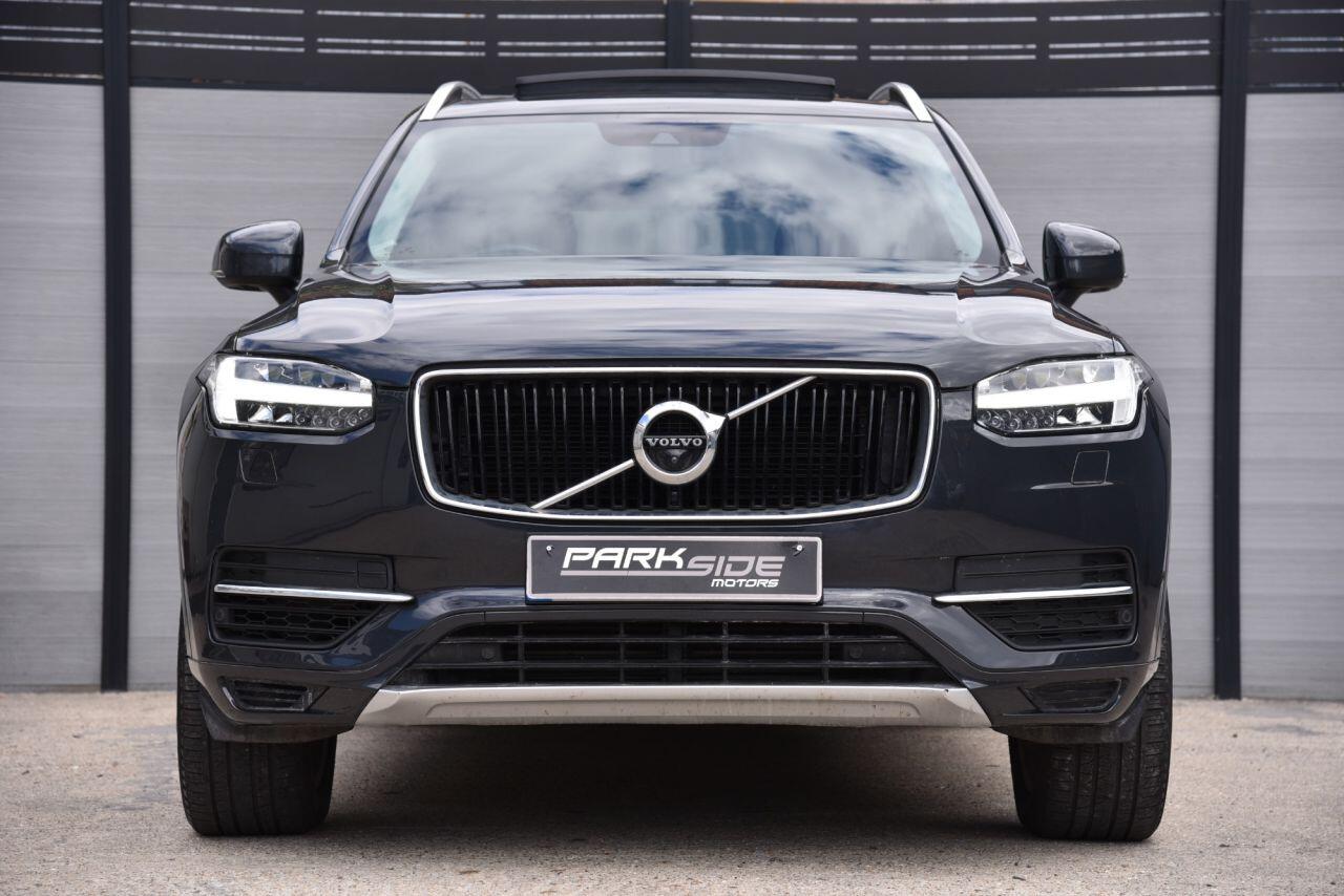 Volvo XC90 view 4