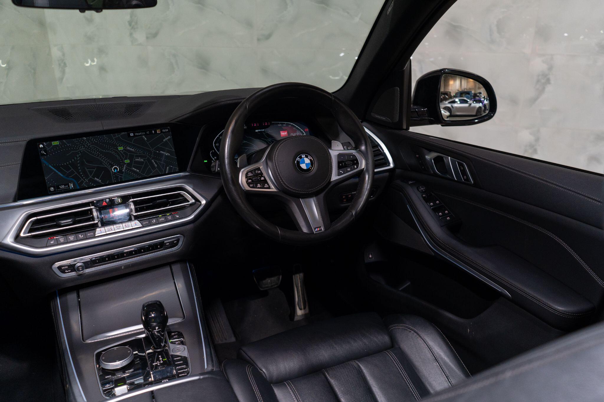 BMW X5 view 13