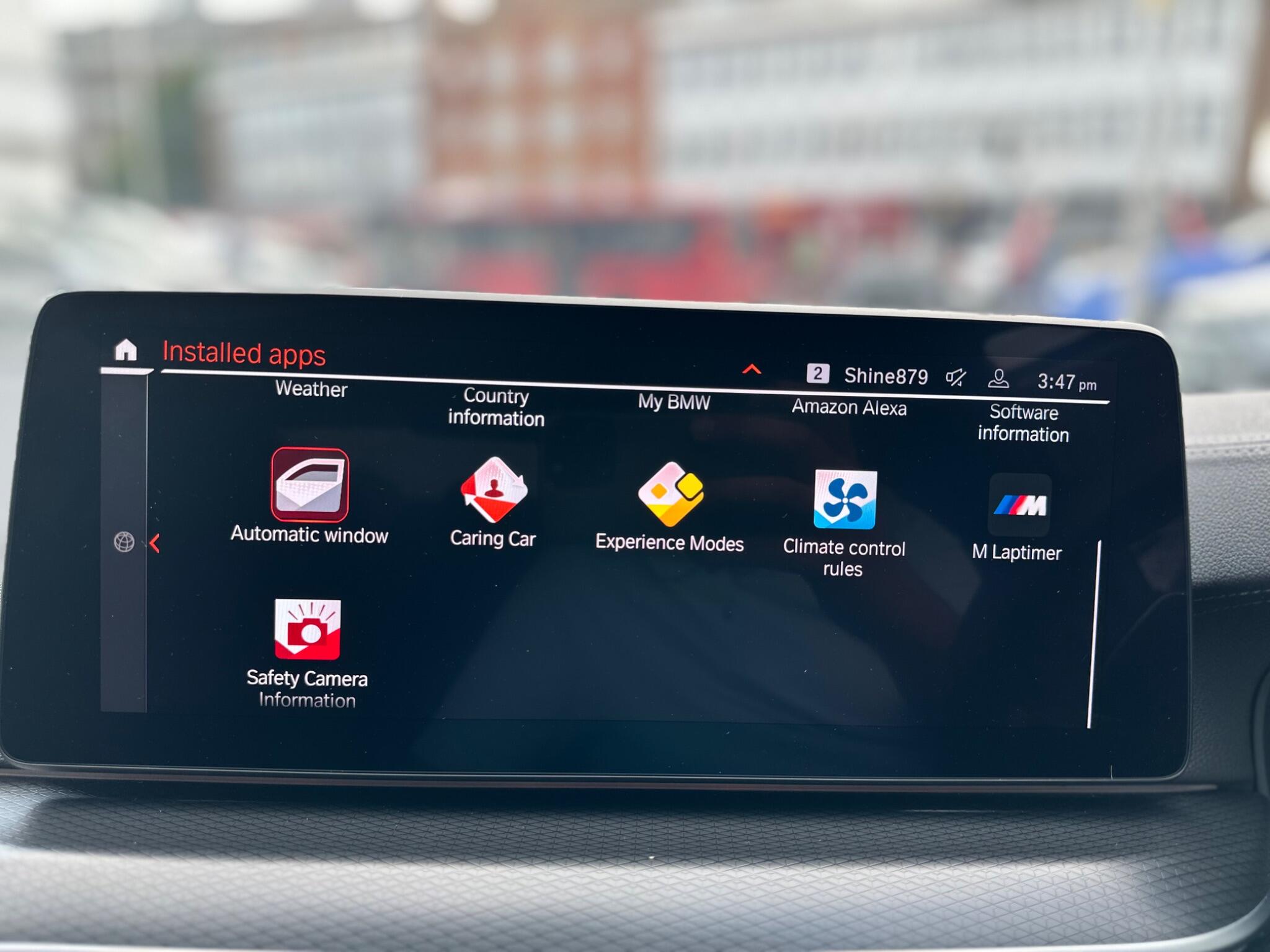BMW 5 Series view 24