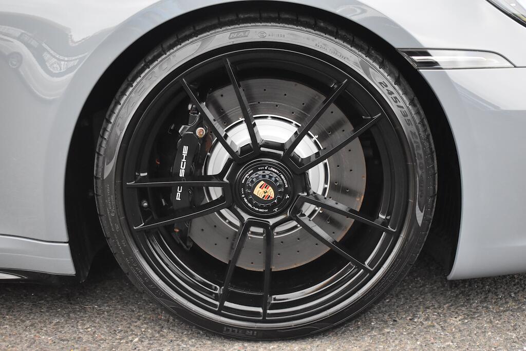 Porsche 911 view 98