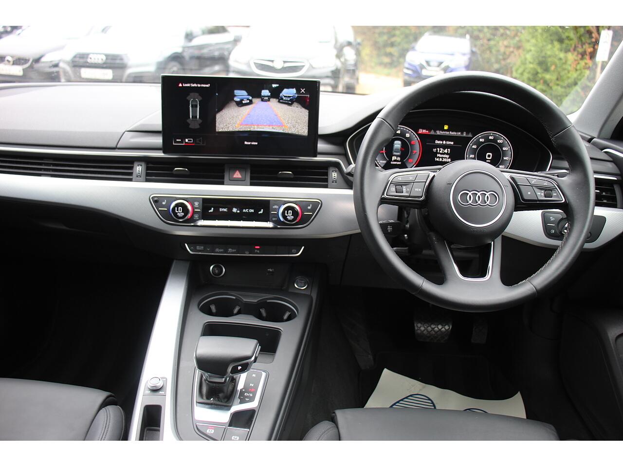 Audi A4 view 19