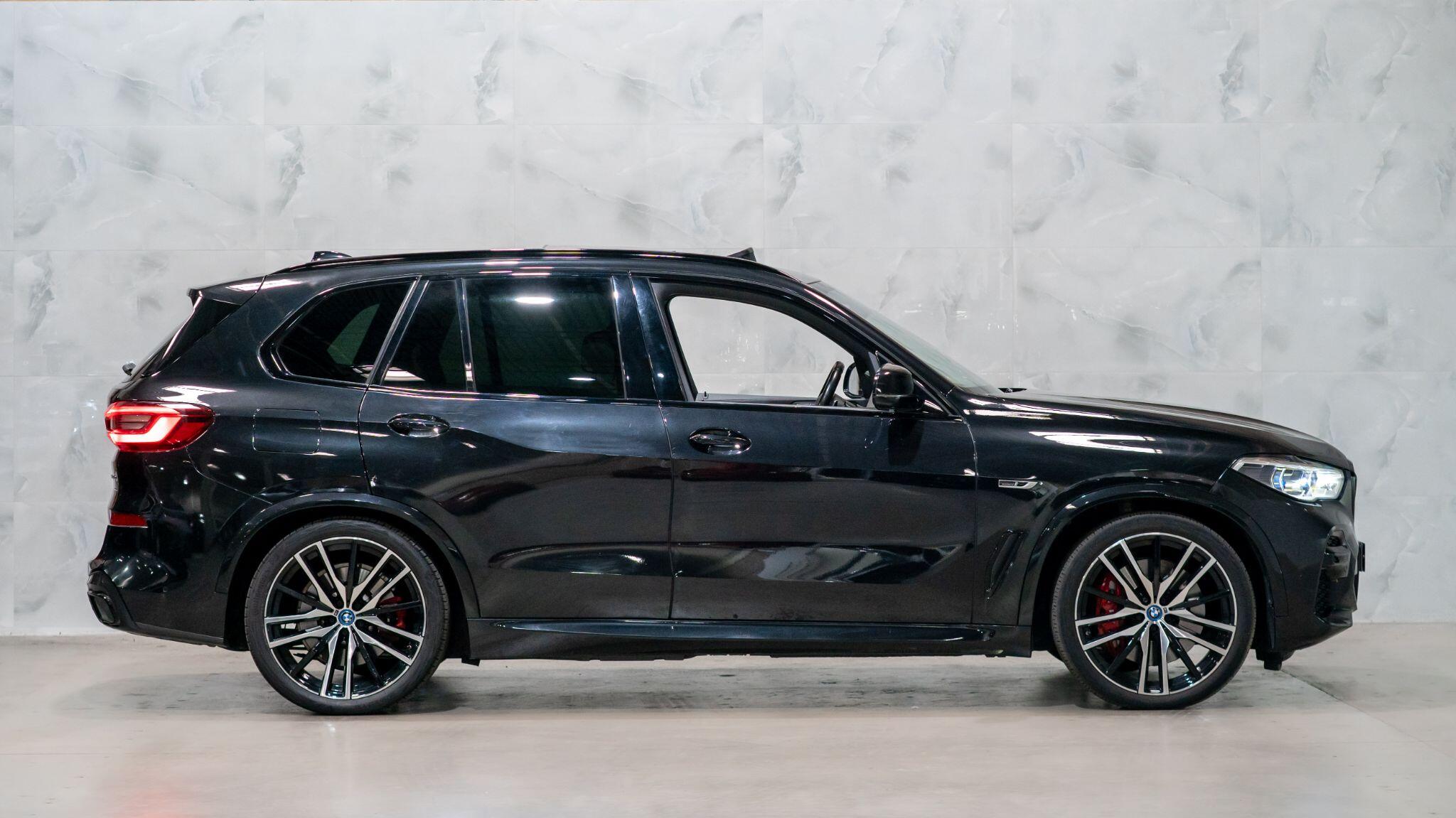 BMW X5 view 9
