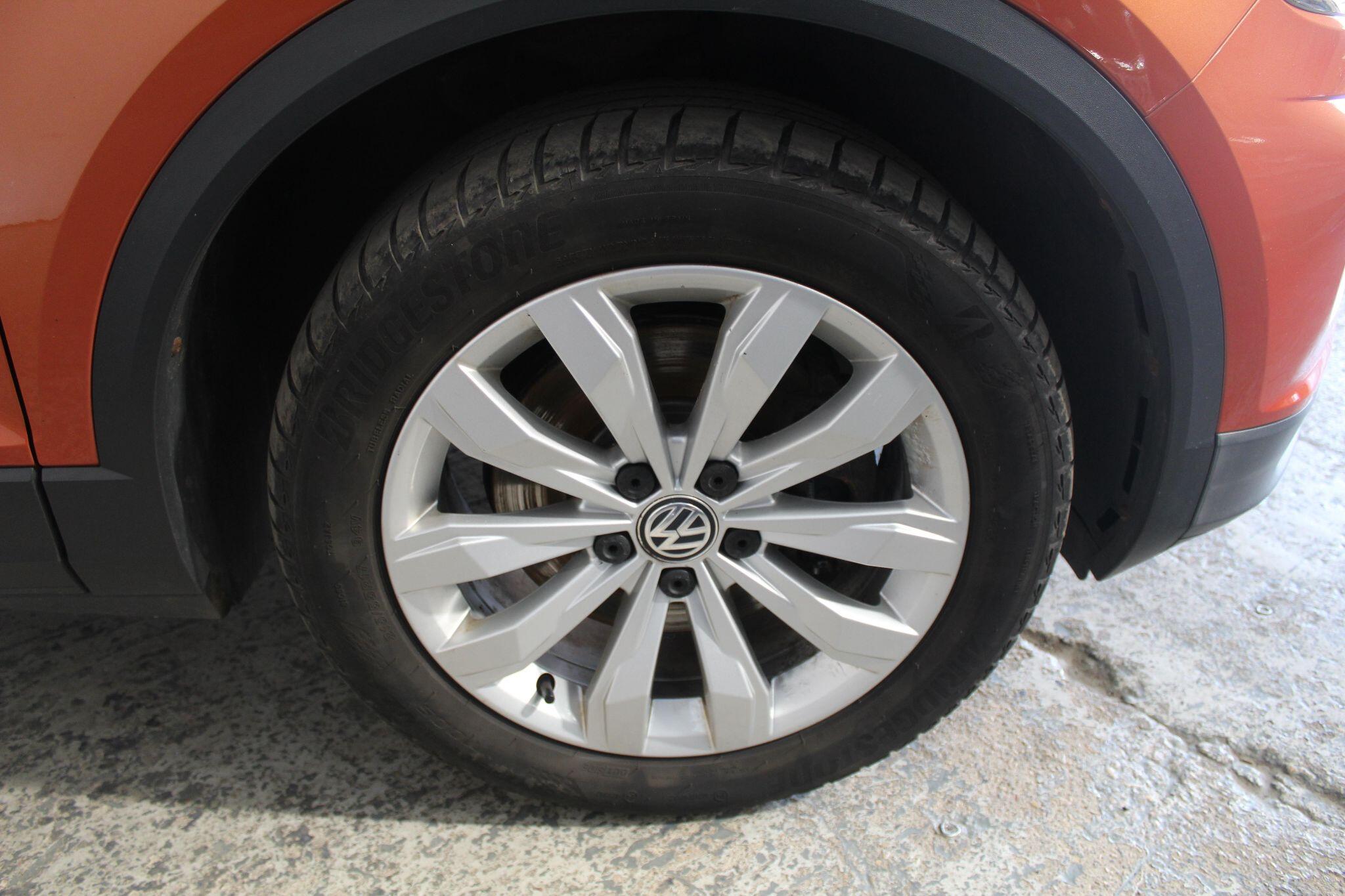 Volkswagen T-Roc view 52