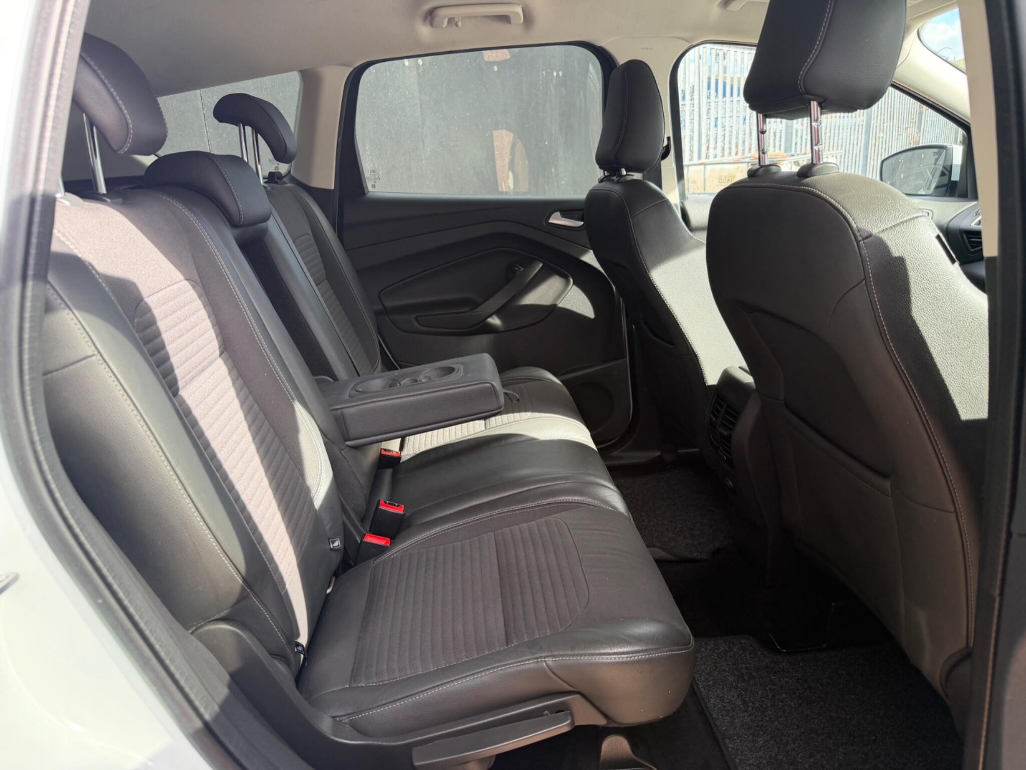 Ford Kuga view 9