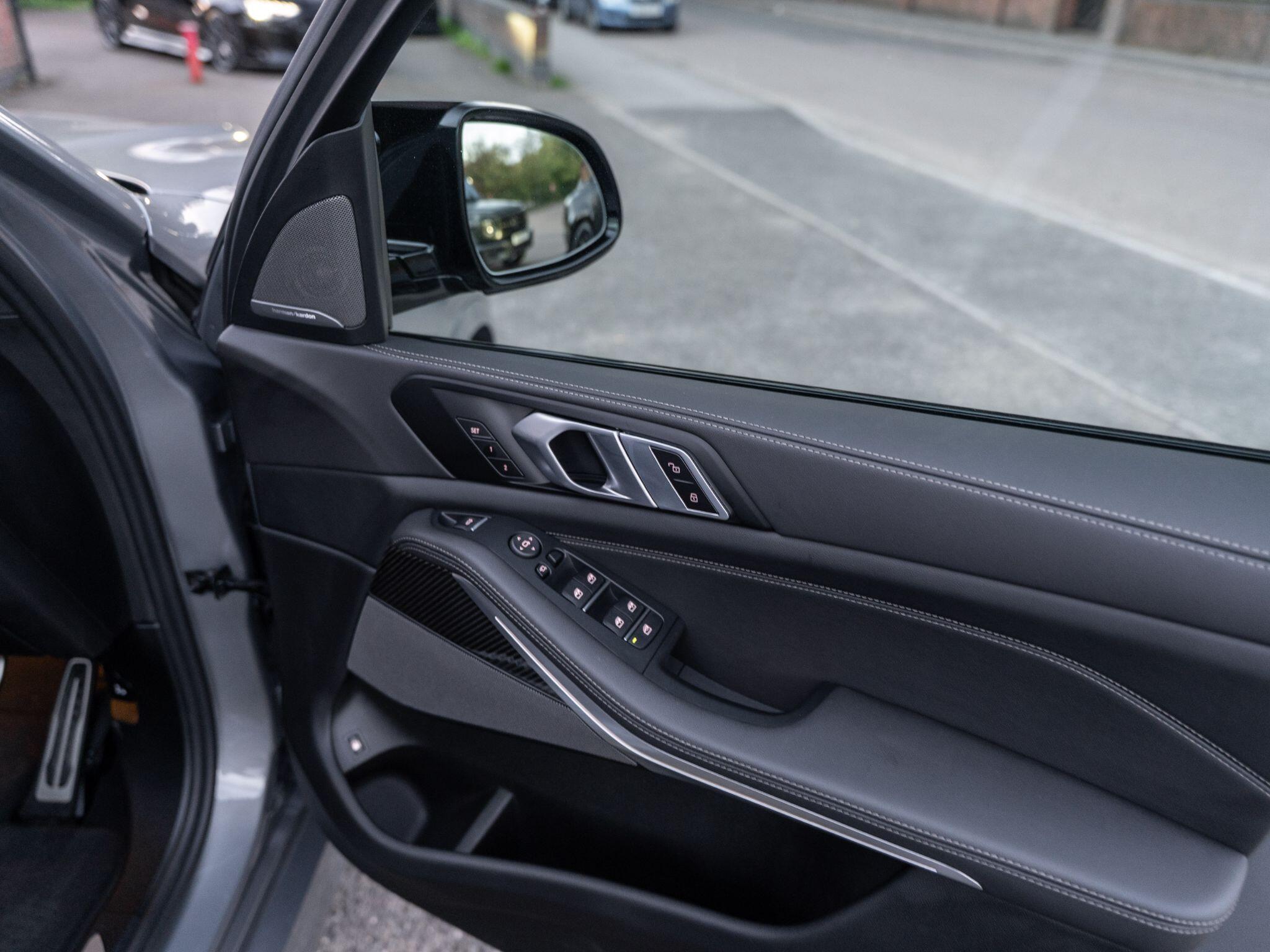 BMW X5 view 49
