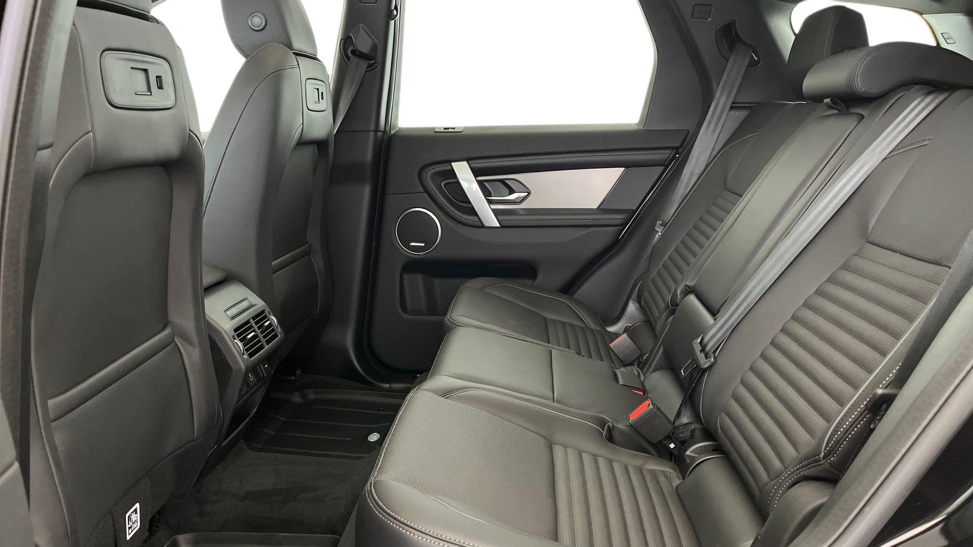 Land Rover Discovery Sport view 7