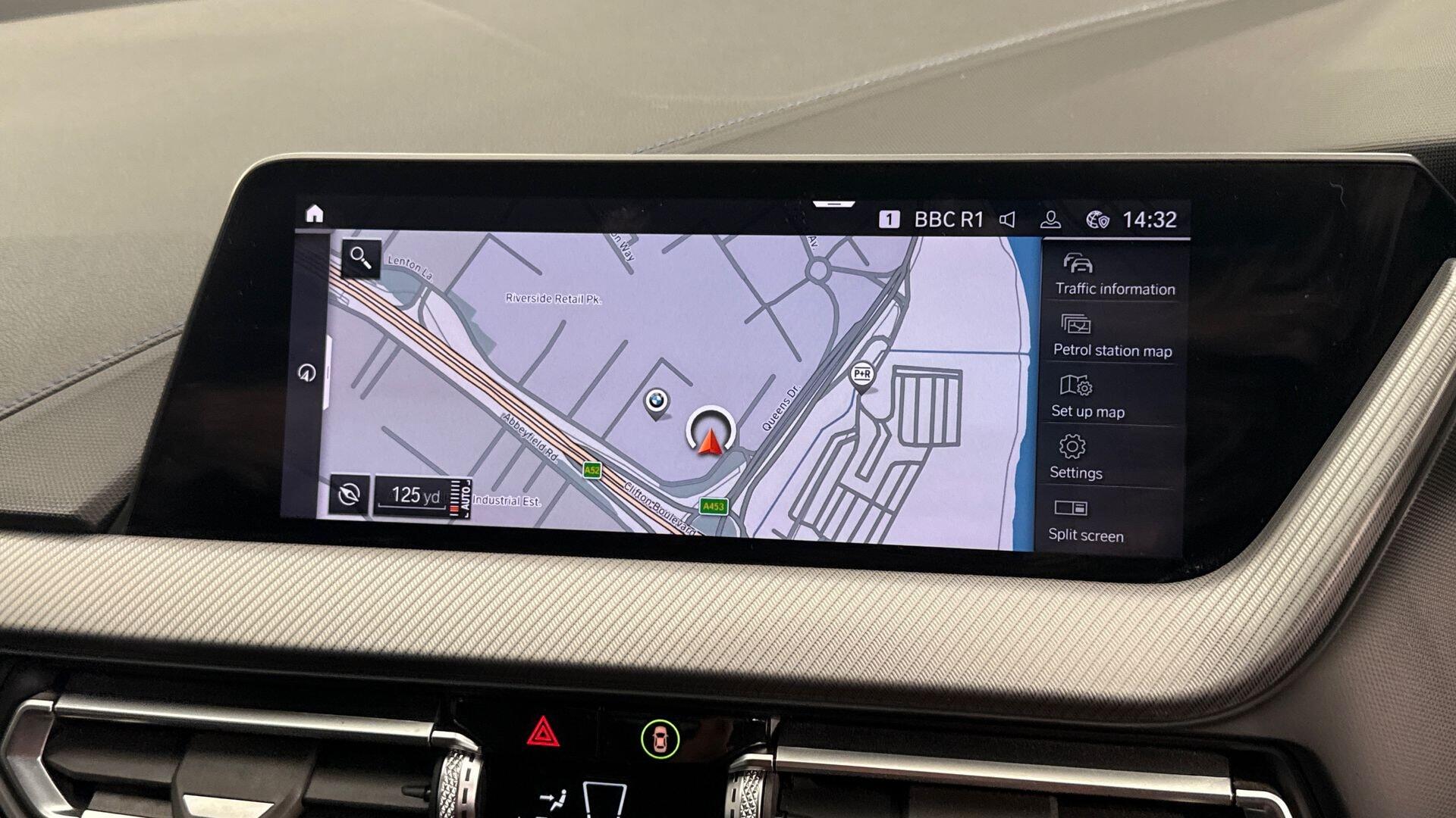 BMW 1 Series view 25