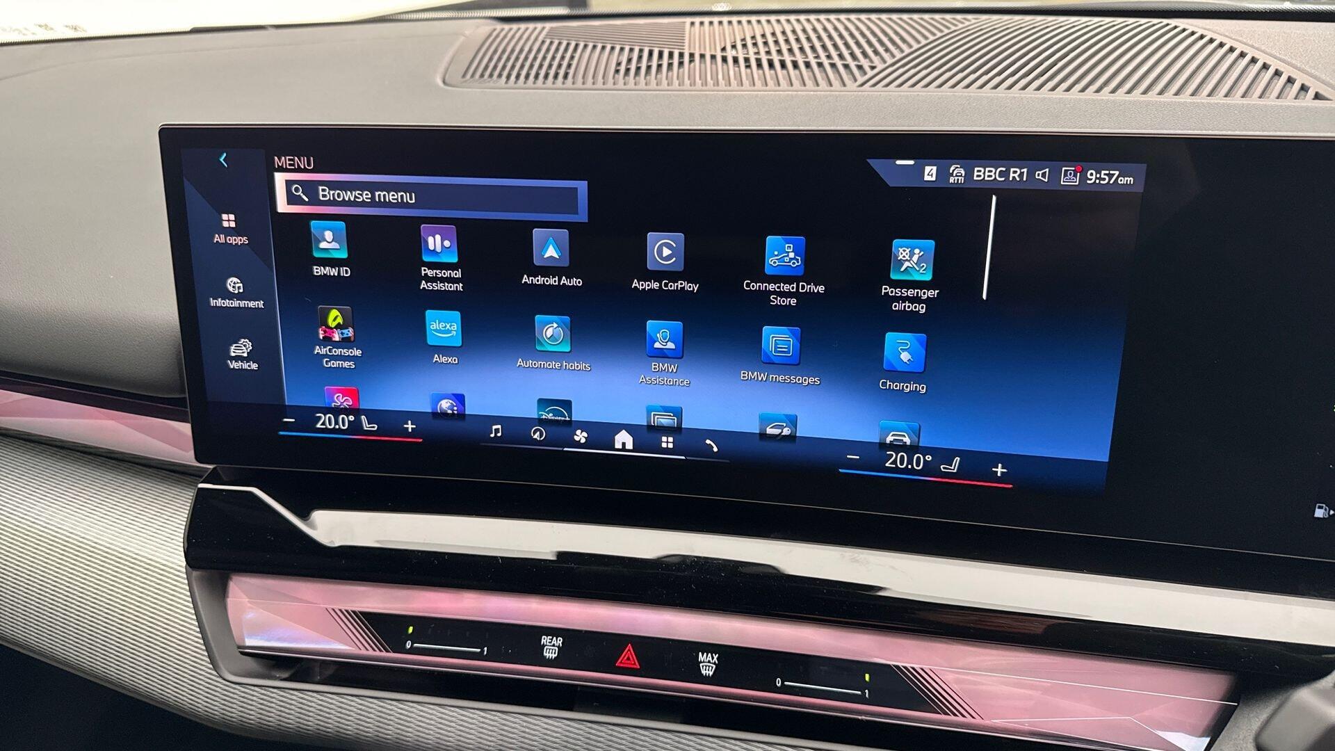 BMW 5 Series view 28