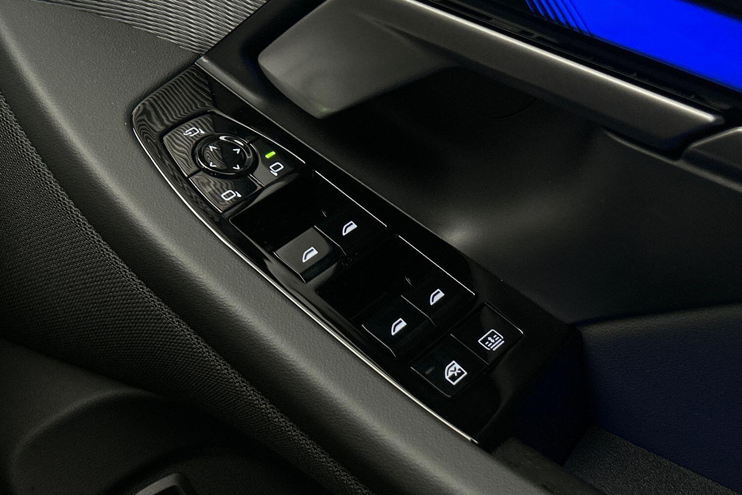 BMW M5 view 24