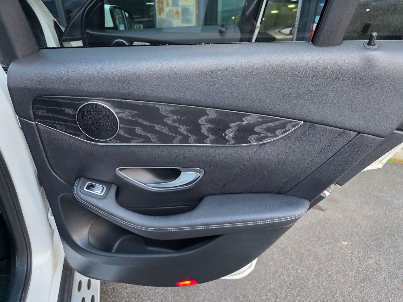 Mercedes-Benz GLC view 35