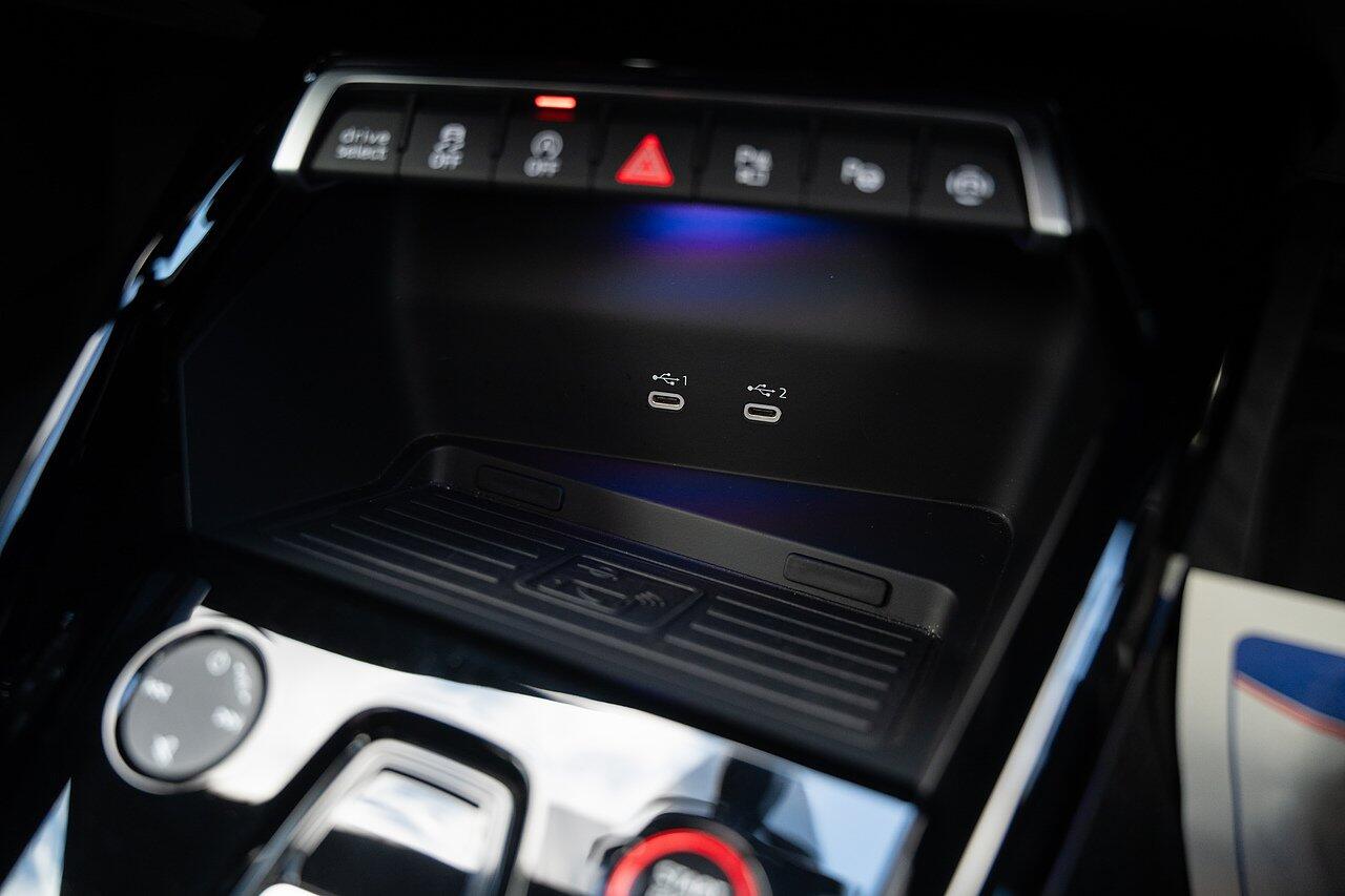 Audi RS3 view 32
