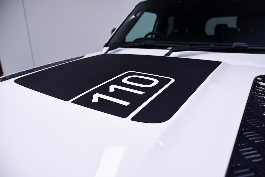 Land Rover Defender view 11