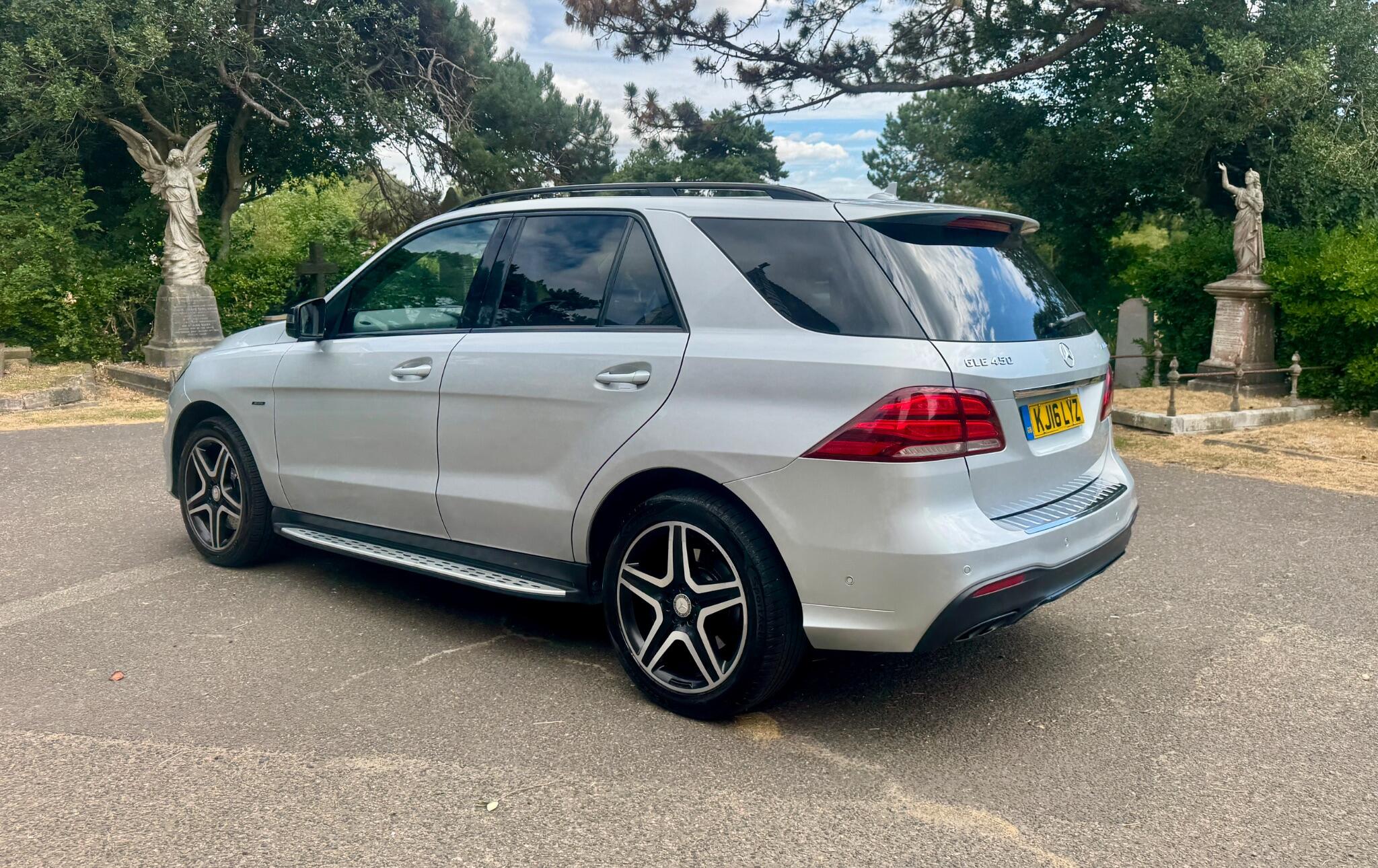 Mercedes-Benz Gle view 11