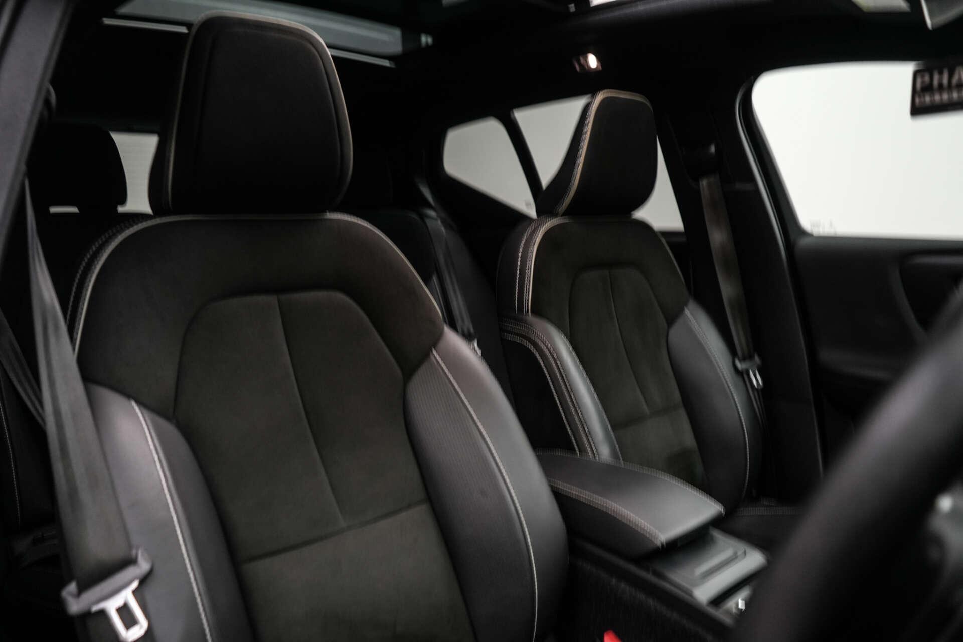 Volvo XC40 view 15