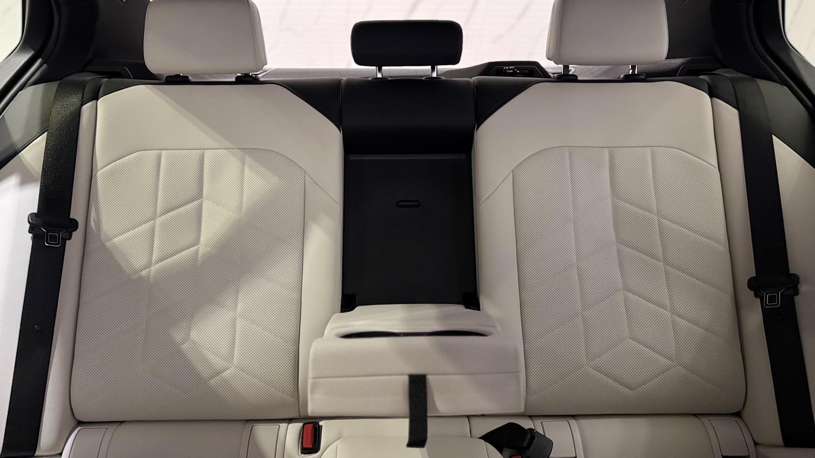 BMW I5 view 11