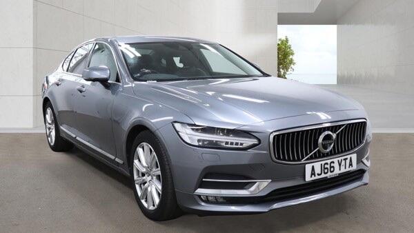 Volvo S90 view 3