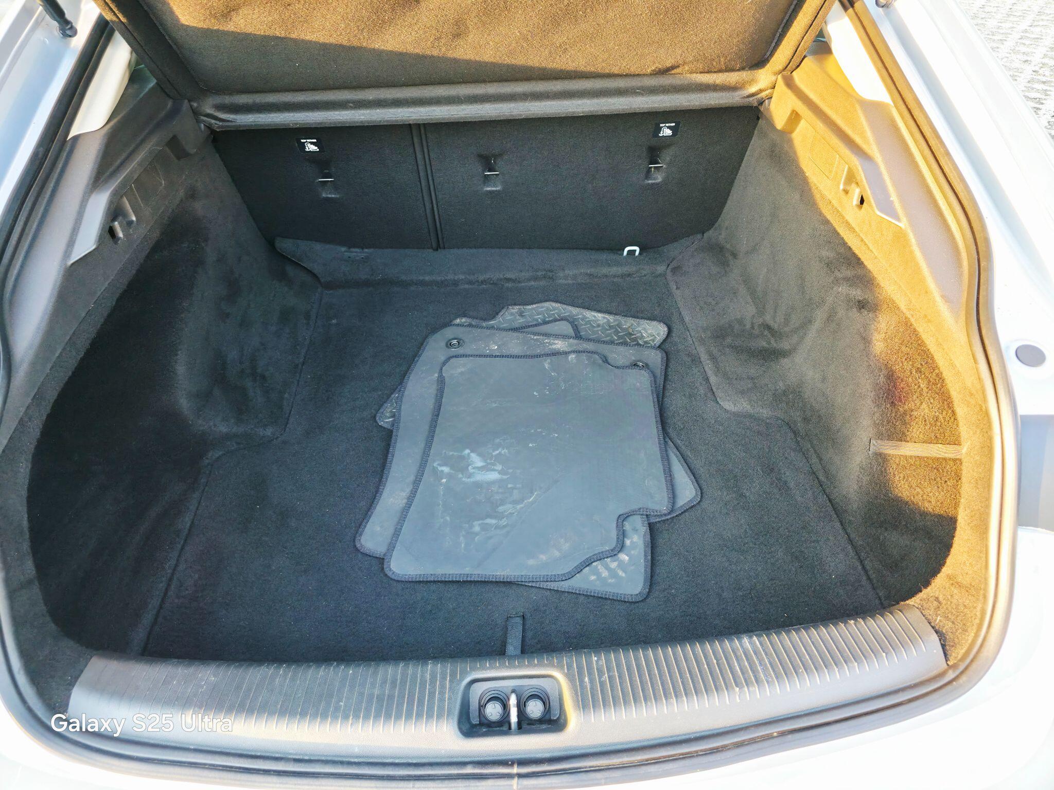 Vauxhall Insignia view 15