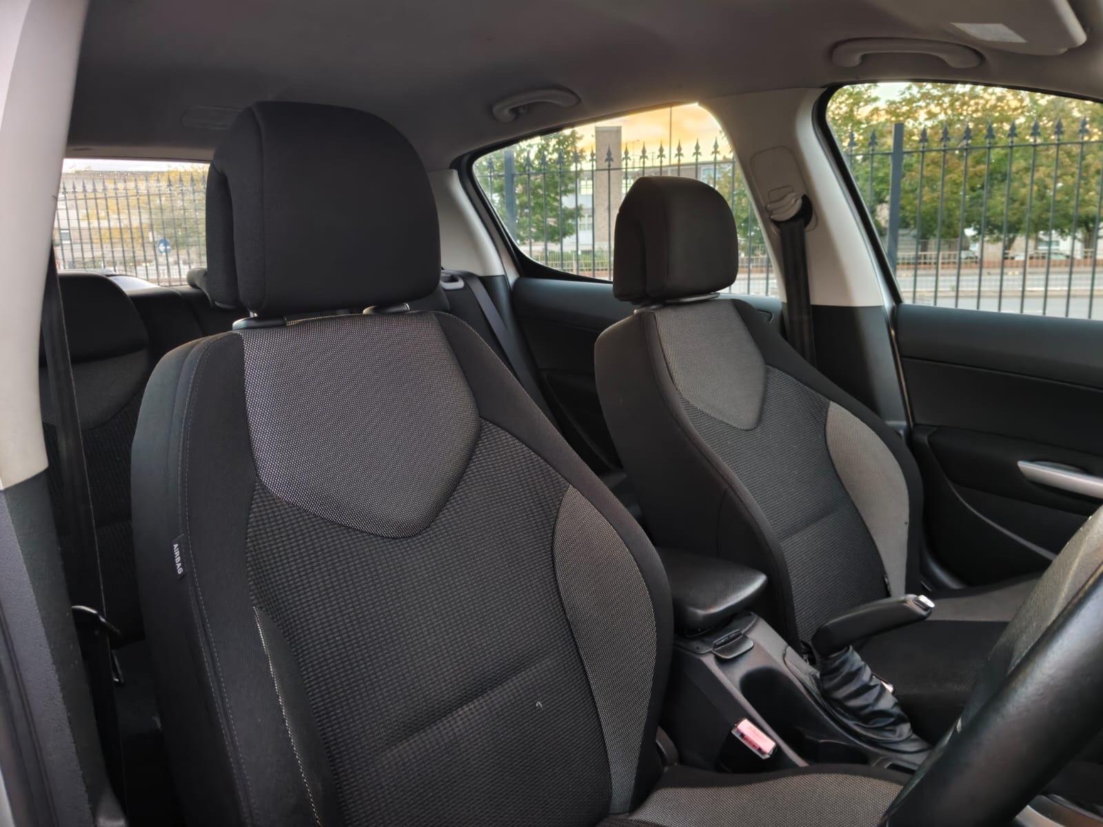 Peugeot 308 view 13