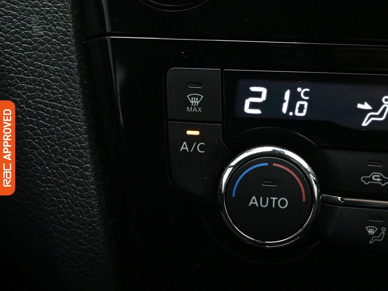 Nissan Qashqai view 18