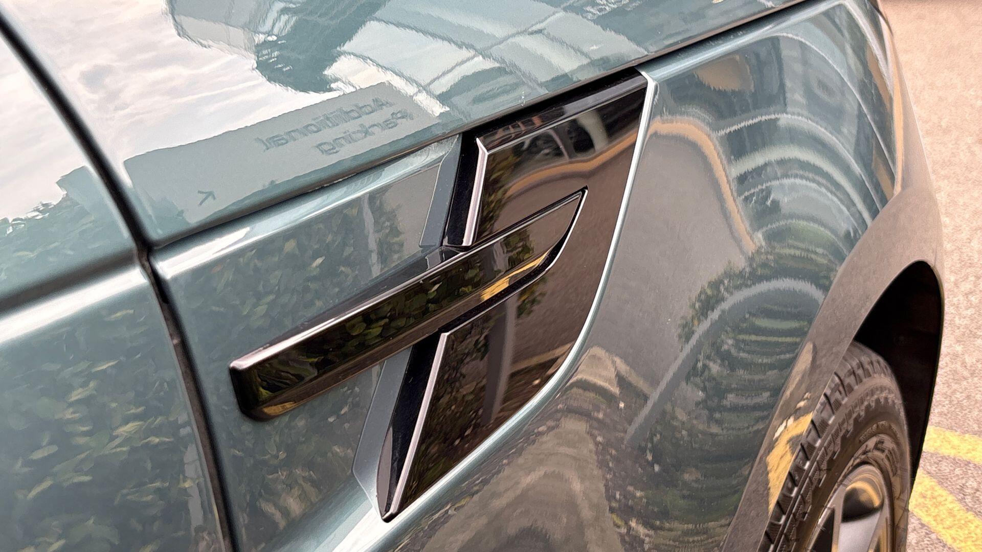 Land Rover Range Rover Sport view 26