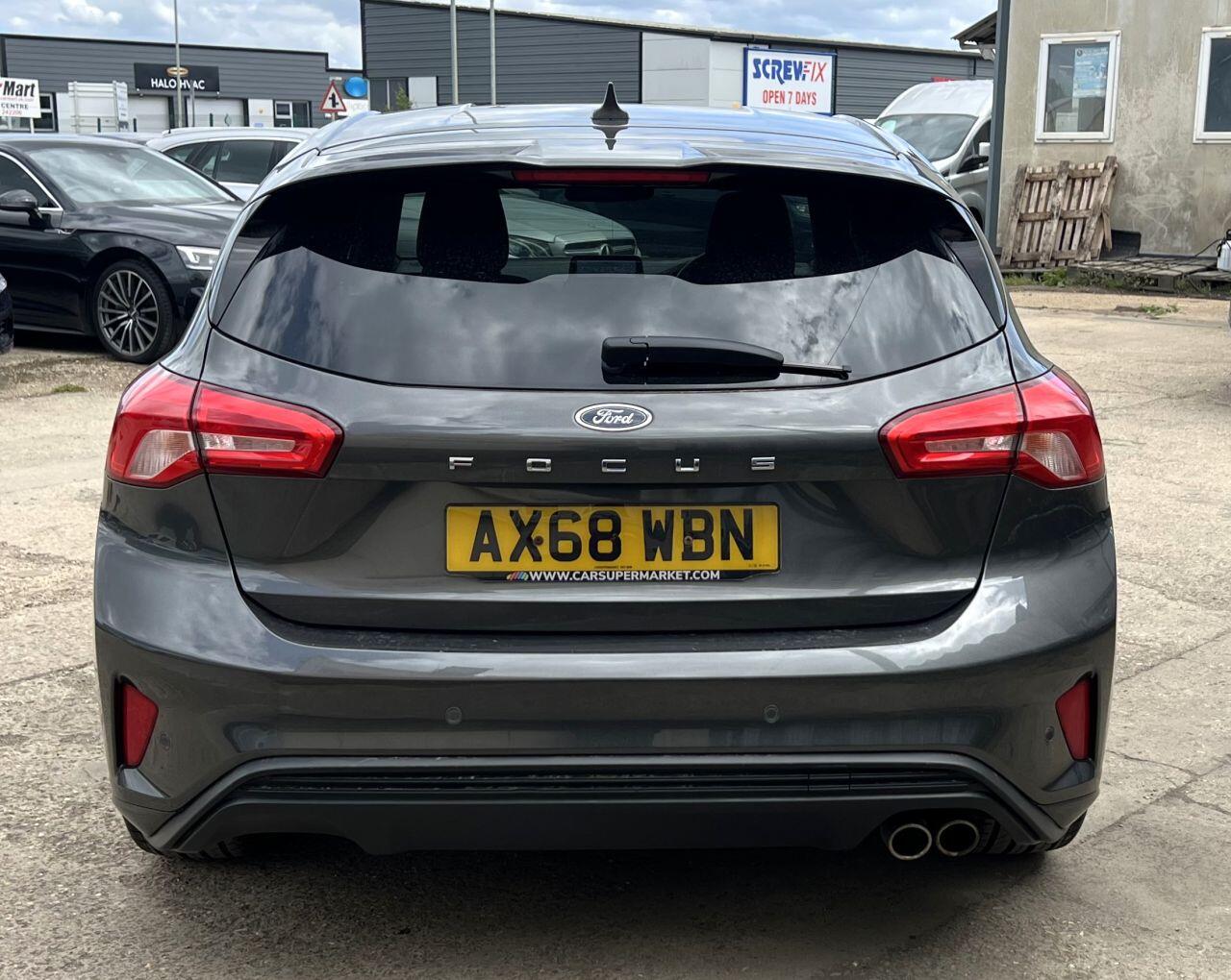 Ford Focus view 6