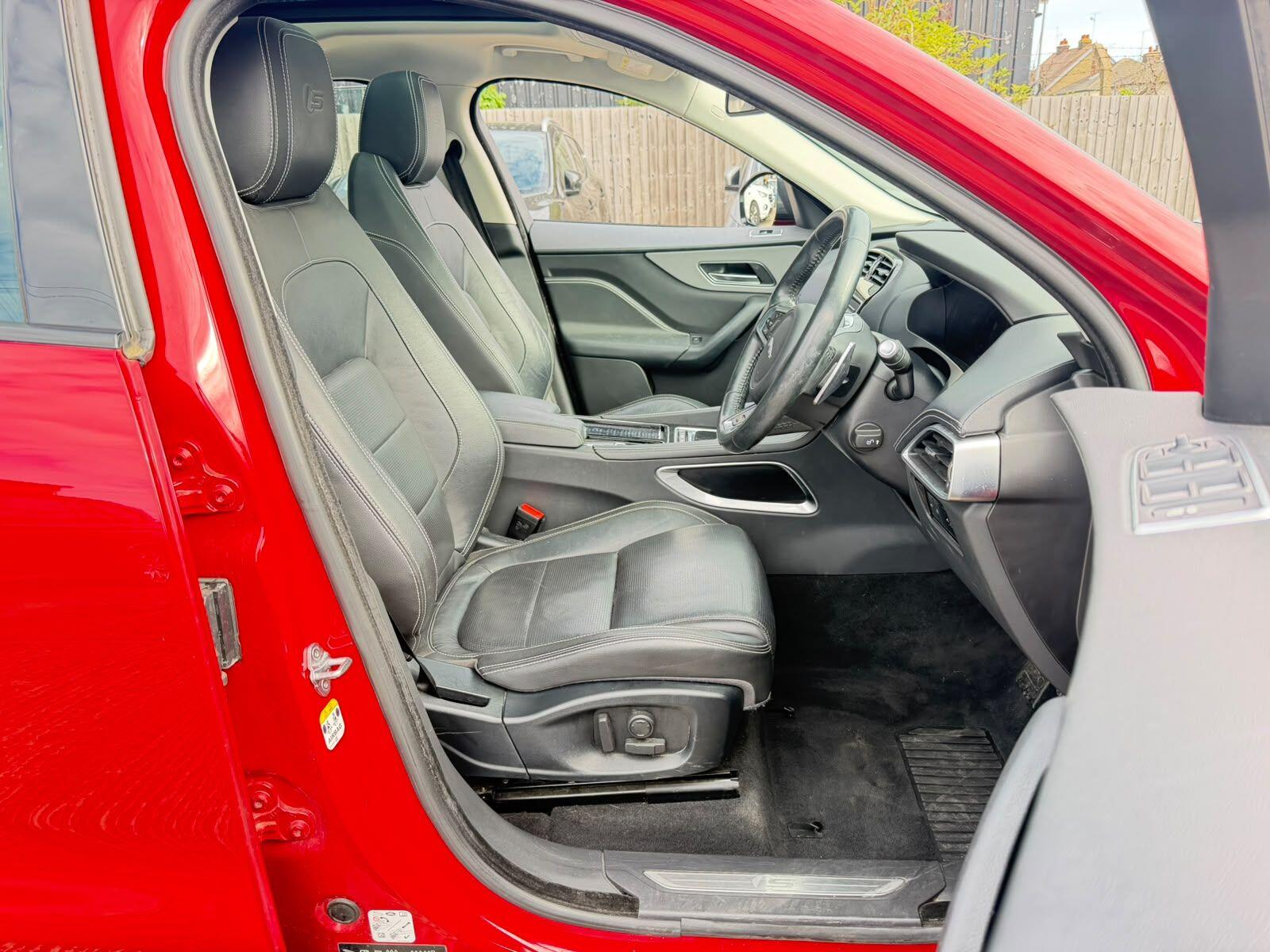 Jaguar F-Pace view 17