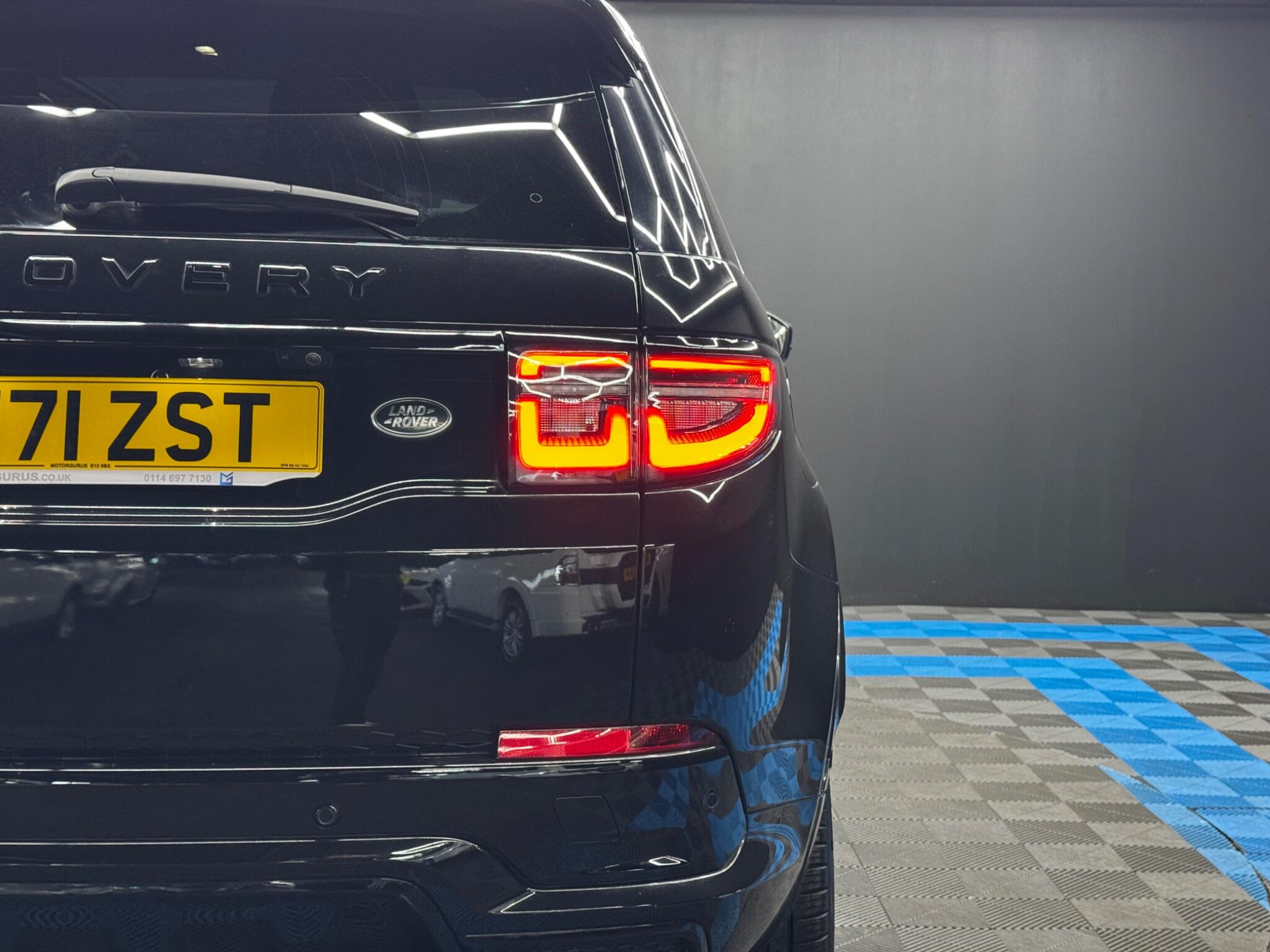 Land Rover Discovery Sport view 46