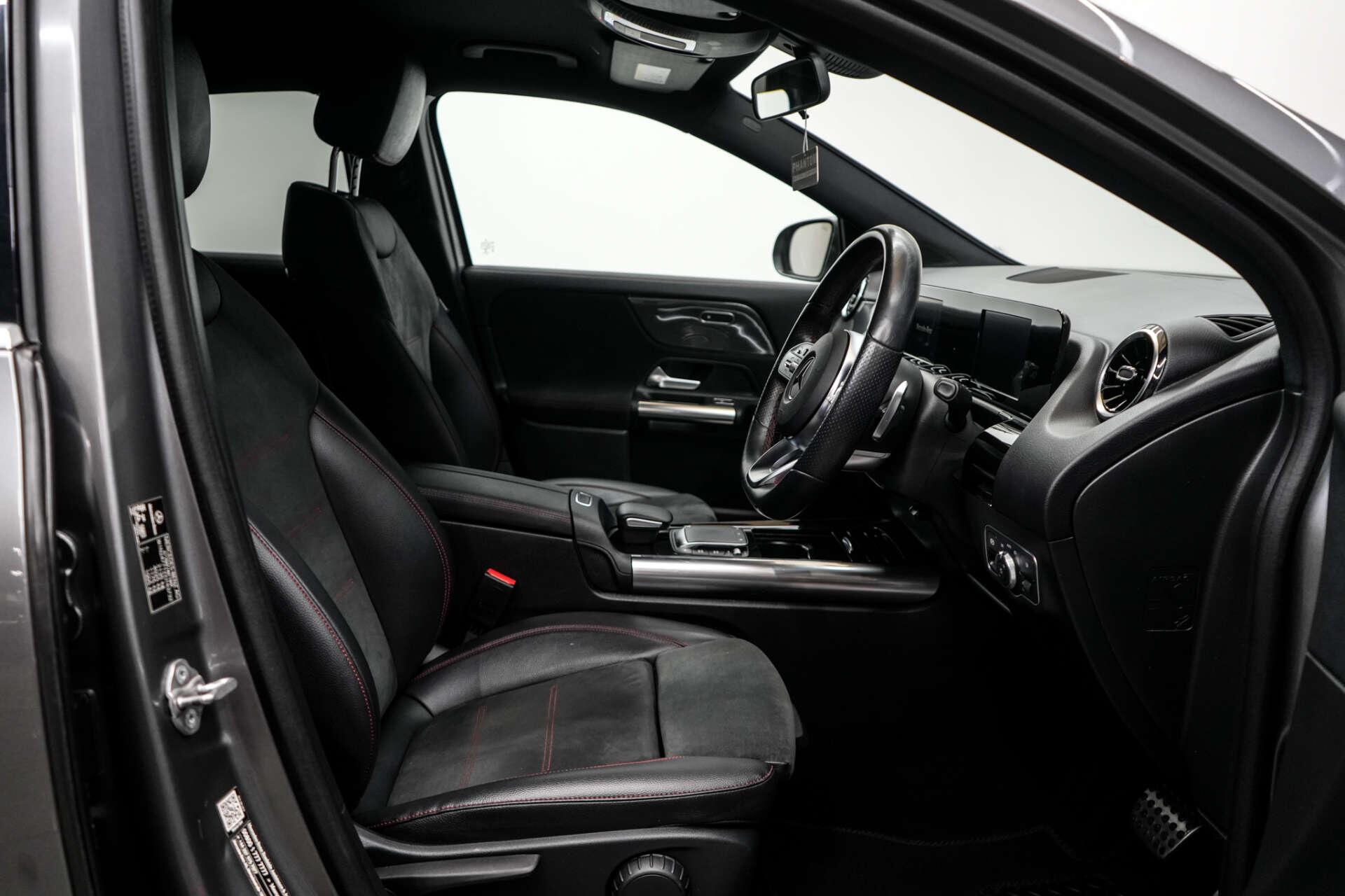 Mercedes-Benz Gla view 15