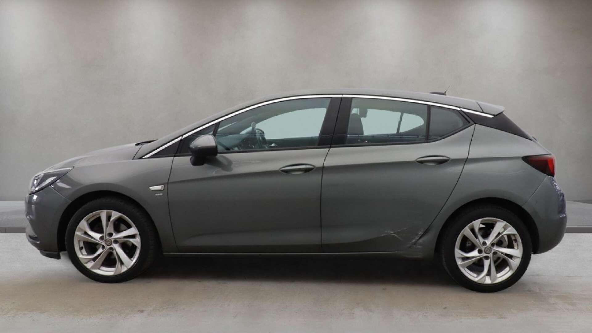 Vauxhall Astra view 11