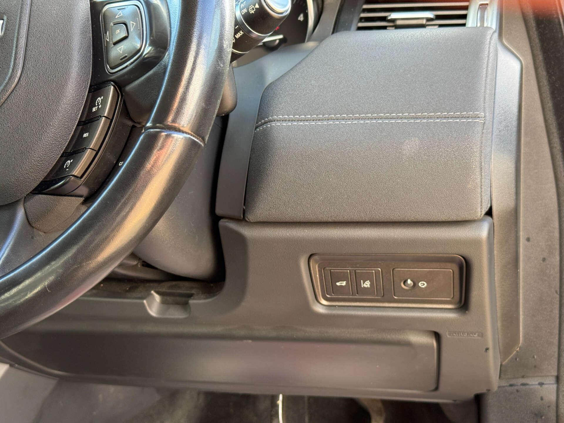 Land Rover Range Rover Evoque view 33