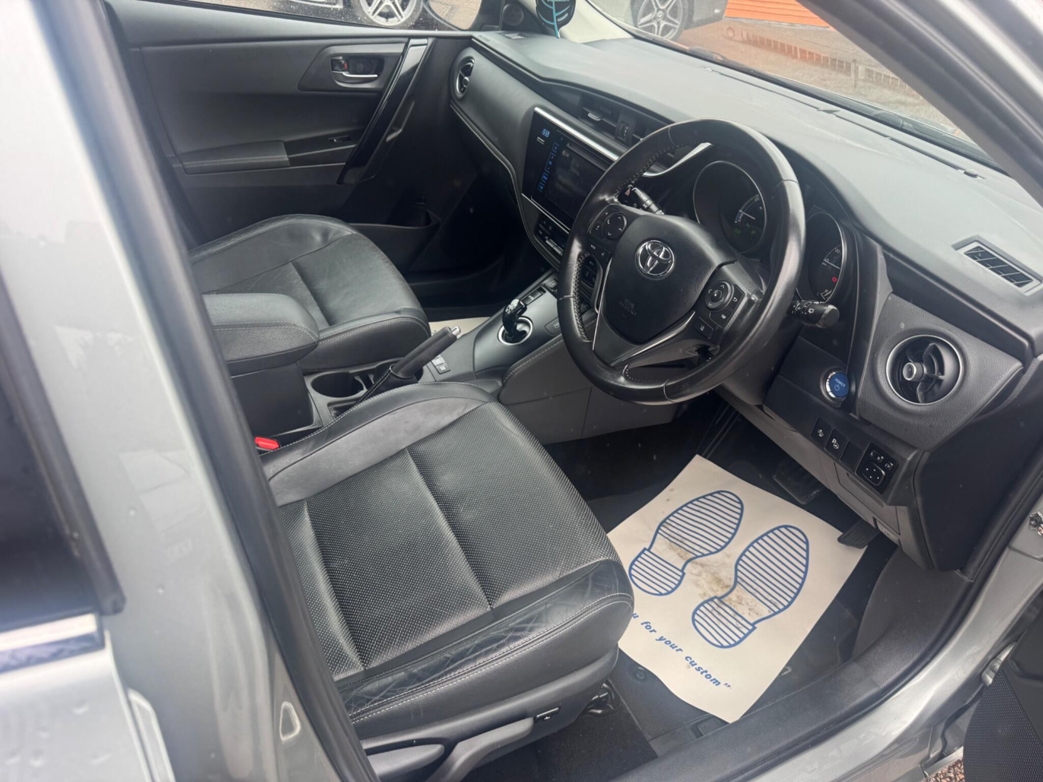 Toyota Auris view 9
