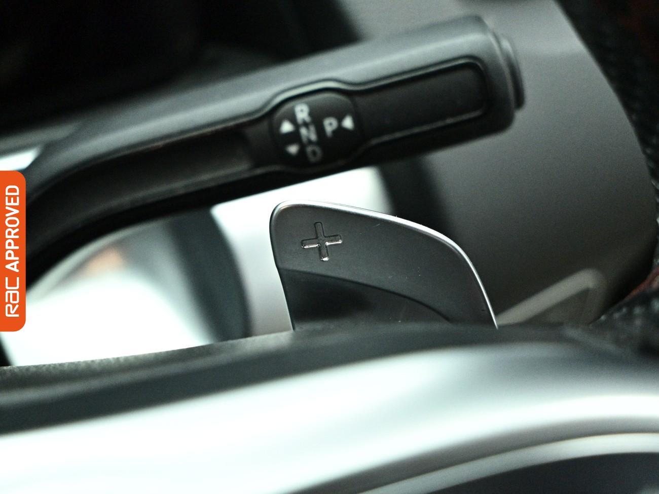 Mercedes-Benz GLB view 22